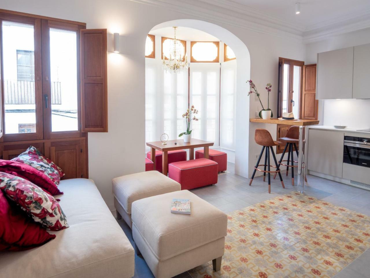 Es Palauet Brandnew One Suite Apartment In Ibiza Center المظهر الخارجي الصورة